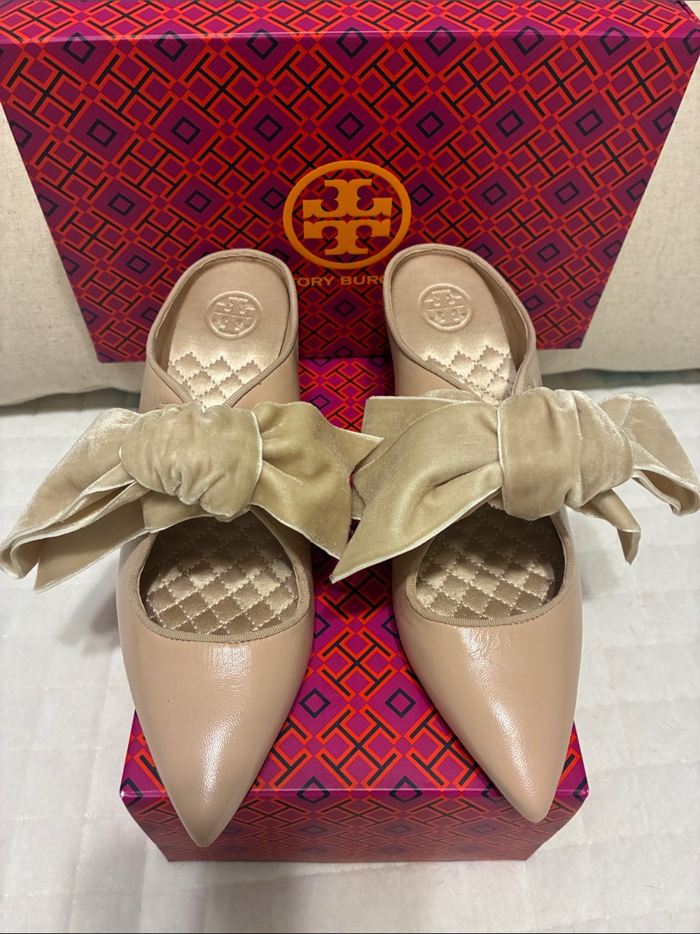Tory Burch Blush Beige Bow Pointed-Toe Mules size 6M